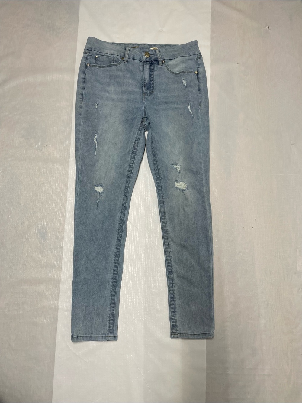 Seven7 Light Wash Ripped Skinny Jeans Sz:10